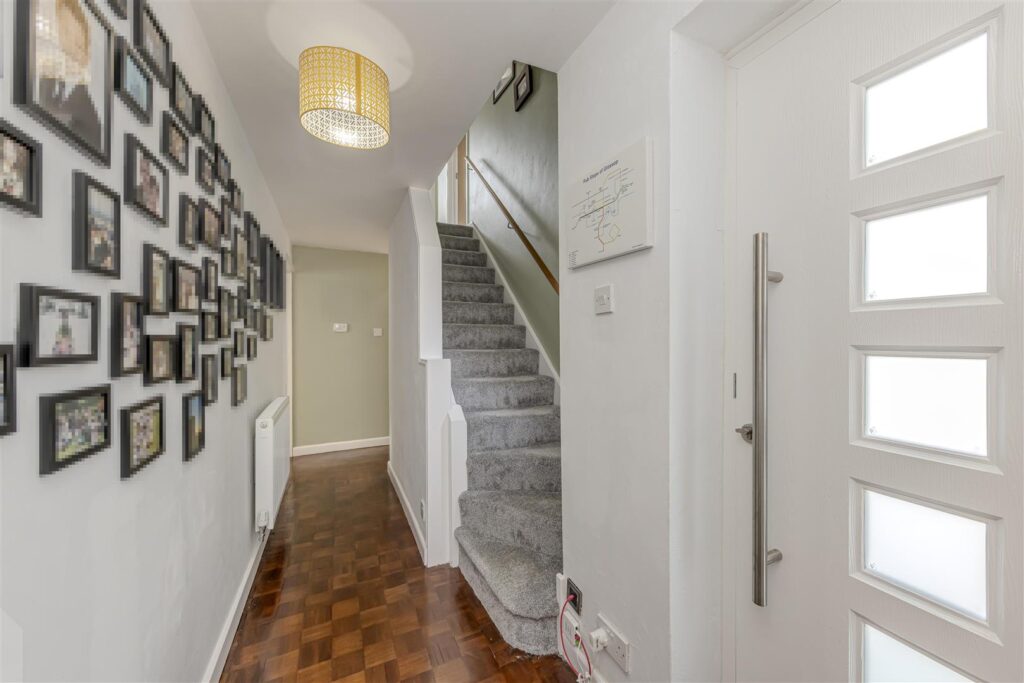 Errwood Avenue, Buxton, Derbyshire, SK17 9BD