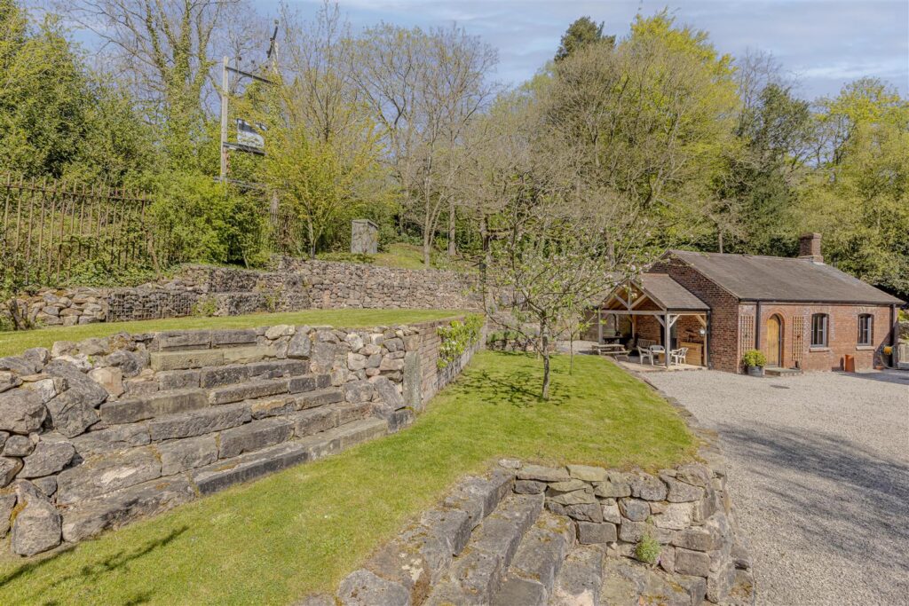 Sutherland Road, Longsdon, Staffordshire, ST9 9QD