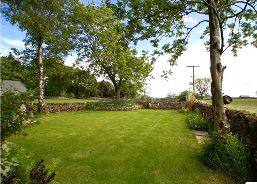 Alstonefield, Nr Ashbourne, Staffordshire, DE6 2FR