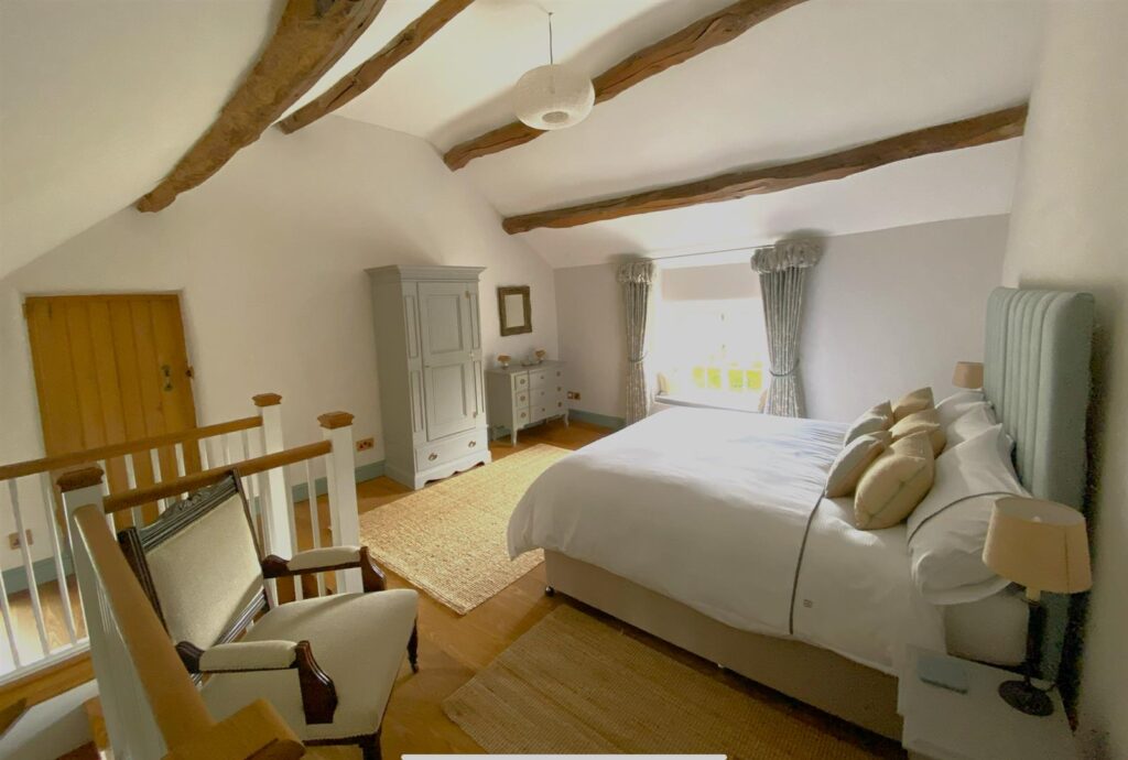 Alstonefield, Nr Ashbourne, Staffordshire, DE6 2FR