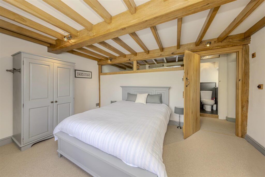 Alstonefield, Nr Ashbourne, Staffordshire, DE6 2FR