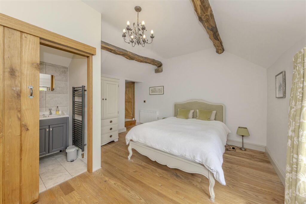 Alstonefield, Nr Ashbourne, Staffordshire, DE6 2FR