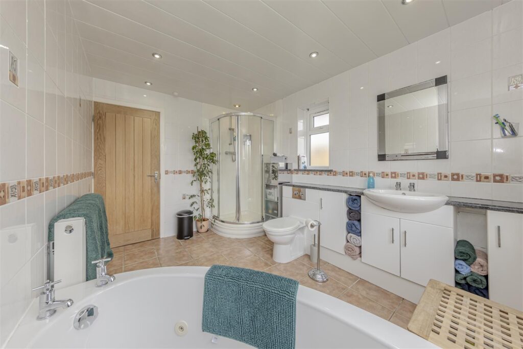 Errwood Avenue, Buxton, Derbyshire, SK17 9BD