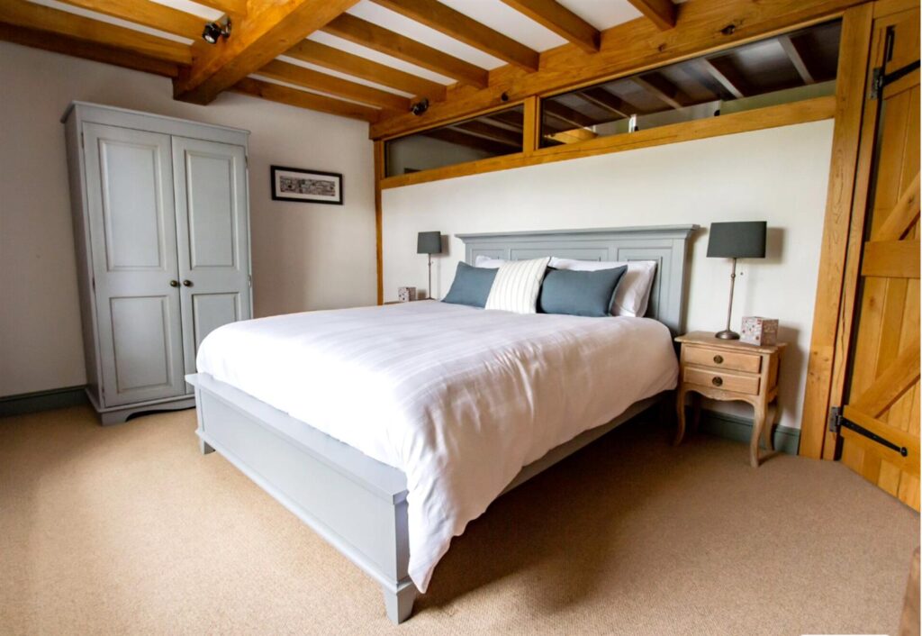 Alstonefield, Nr Ashbourne, Staffordshire, DE6 2FR