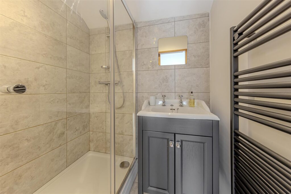 Alstonefield, Nr Ashbourne, Staffordshire, DE6 2FR