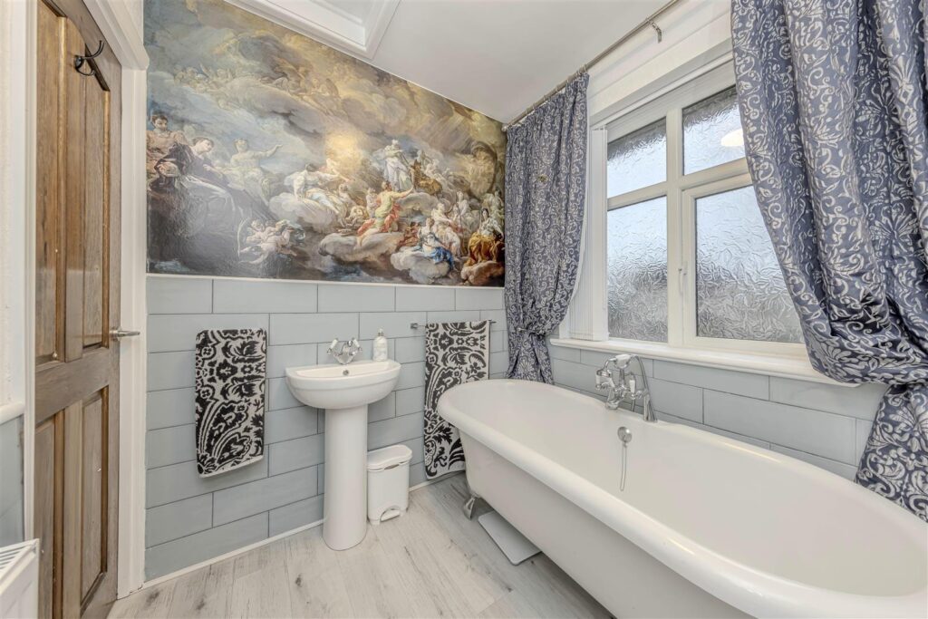 Woodland Avenue ,Norton Le Moors, Stoke-On-Trent, ST6 8ND