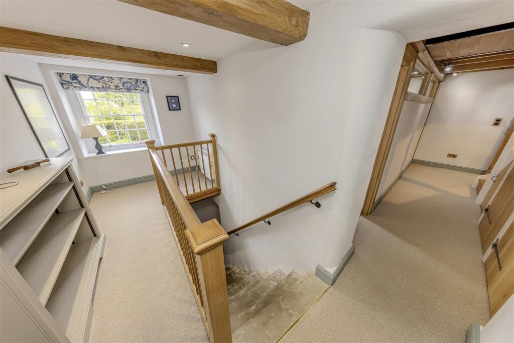 Alstonefield, Nr Ashbourne, Staffordshire, DE6 2FR