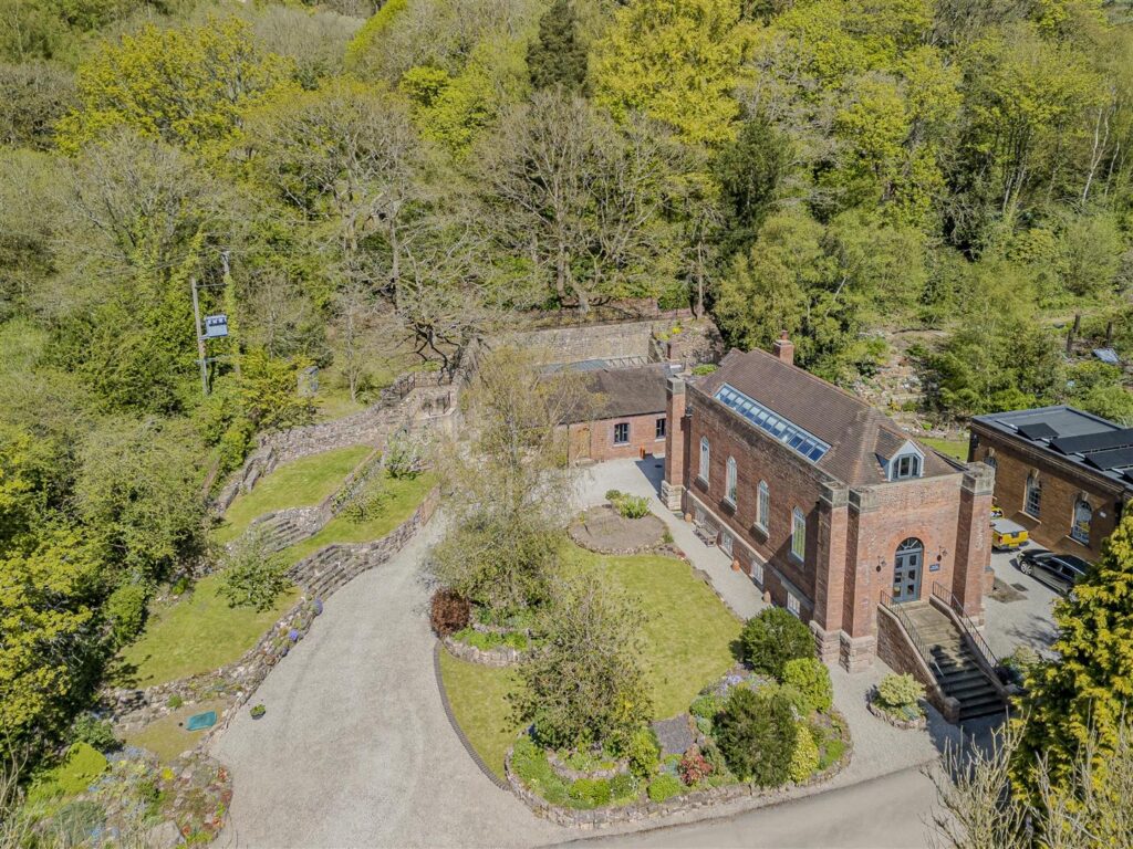 Sutherland Road, Longsdon, Staffordshire, ST9 9QD