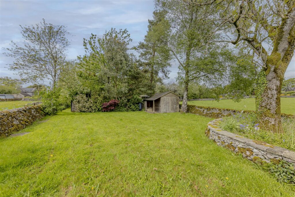 Alstonefield, Nr Ashbourne, Staffordshire, DE6 2FR