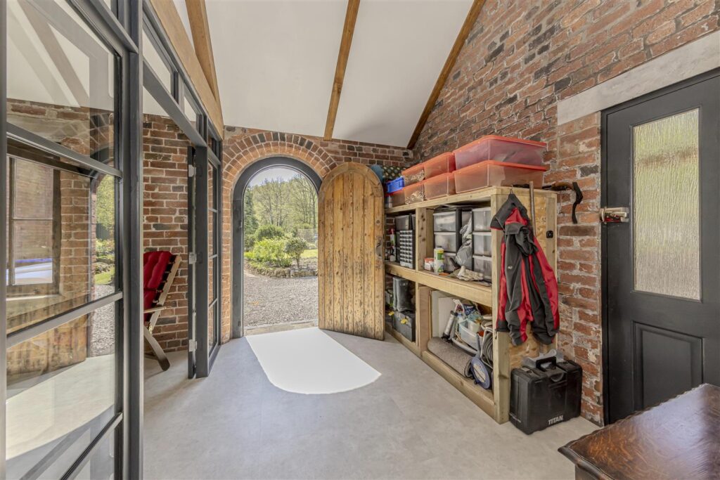 Sutherland Road, Longsdon, Staffordshire, ST9 9QD