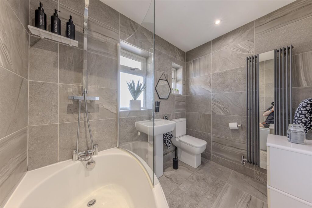 Shawe Park Road, Kingsley Holt, Staffordshire, ST10 2DL