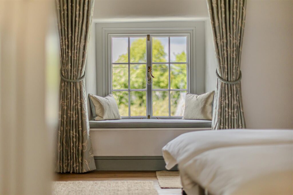 Alstonefield, Nr Ashbourne, Staffordshire, DE6 2FR