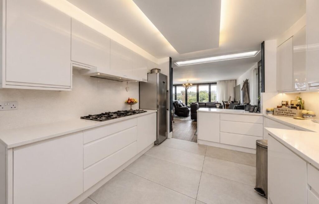 Woodland Avenue ,Norton Le Moors, Stoke-On-Trent, ST6 8ND