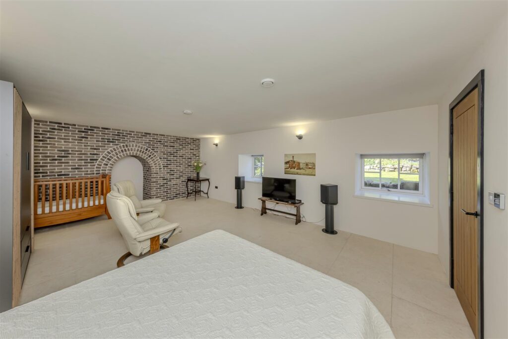 Sutherland Road, Longsdon, Staffordshire, ST9 9QD