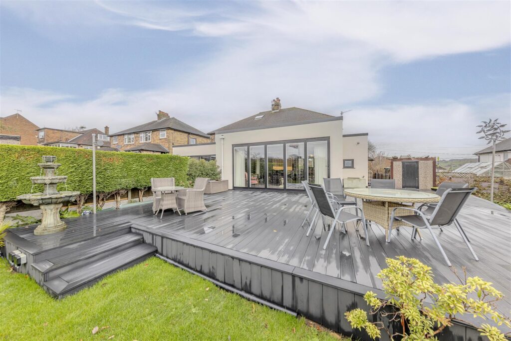 Woodland Avenue ,Norton Le Moors, Stoke-On-Trent, ST6 8ND