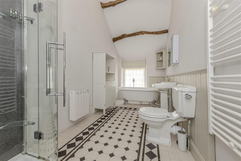 Alstonefield, Nr Ashbourne, Staffordshire, DE6 2FR