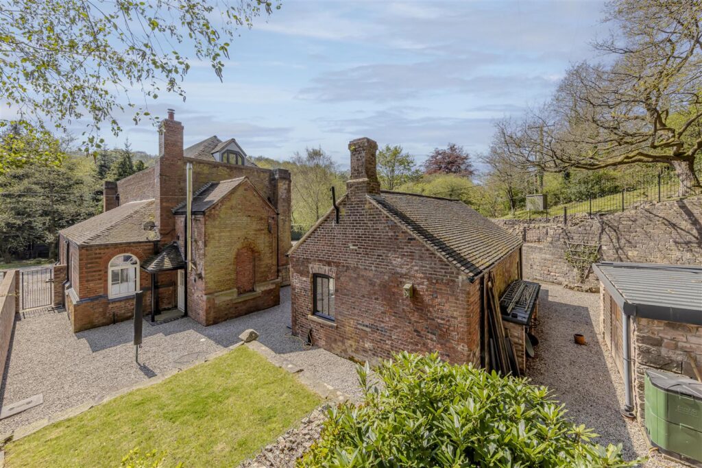 Sutherland Road, Longsdon, Staffordshire, ST9 9QD