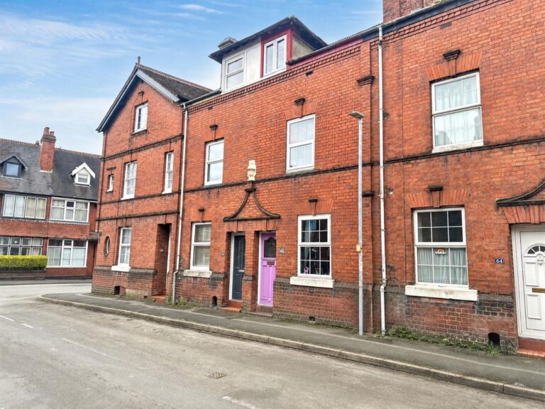 Queen Street, Leek, Staffordshire, ST13 6LL