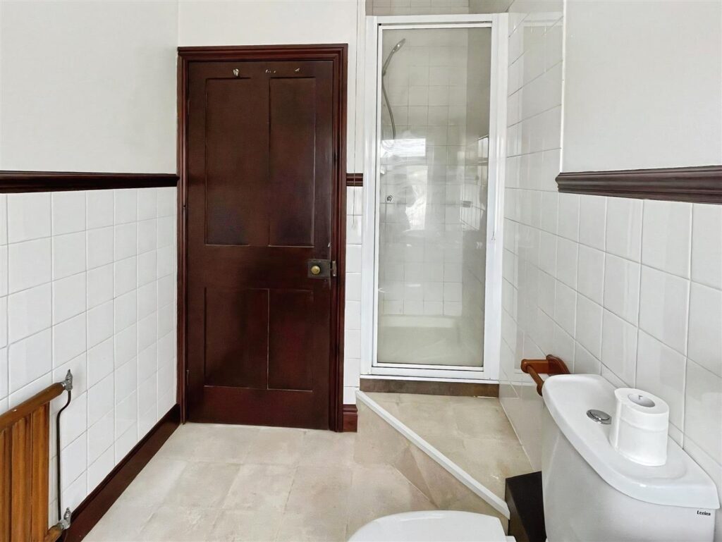 Buxton Road, Leek, Staffordshire, ST13 6EE