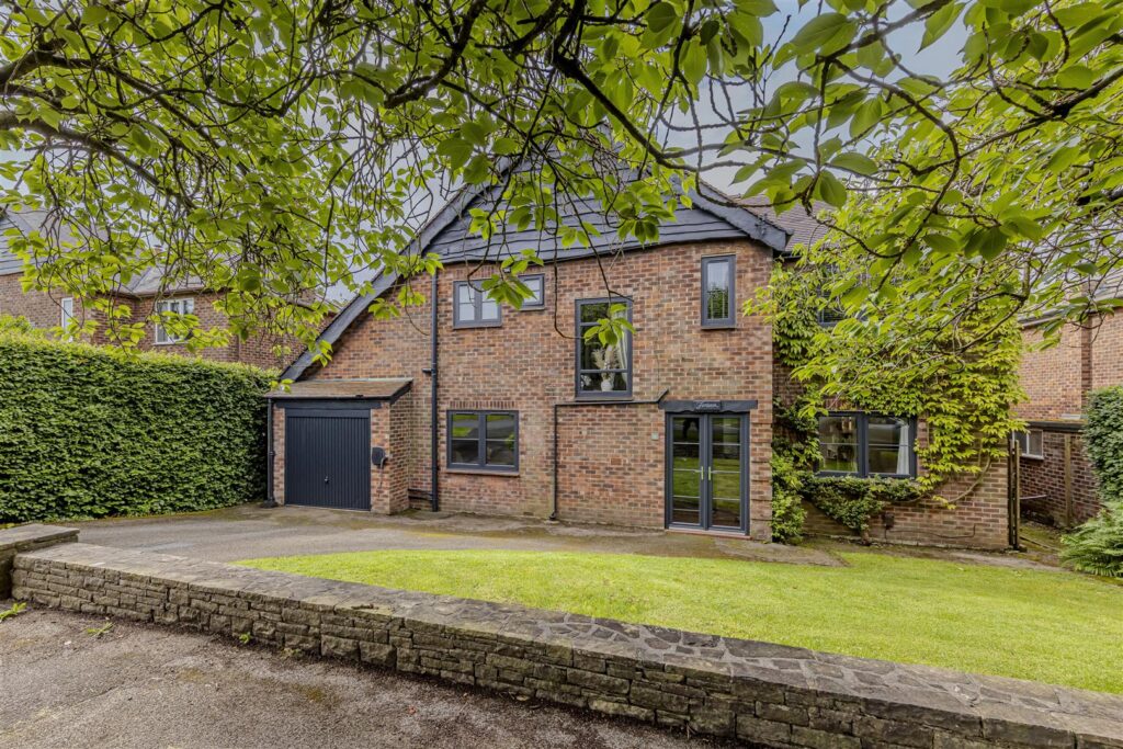 Marlborough Drive, Macclesfield, Cheshire, SK10 2JX