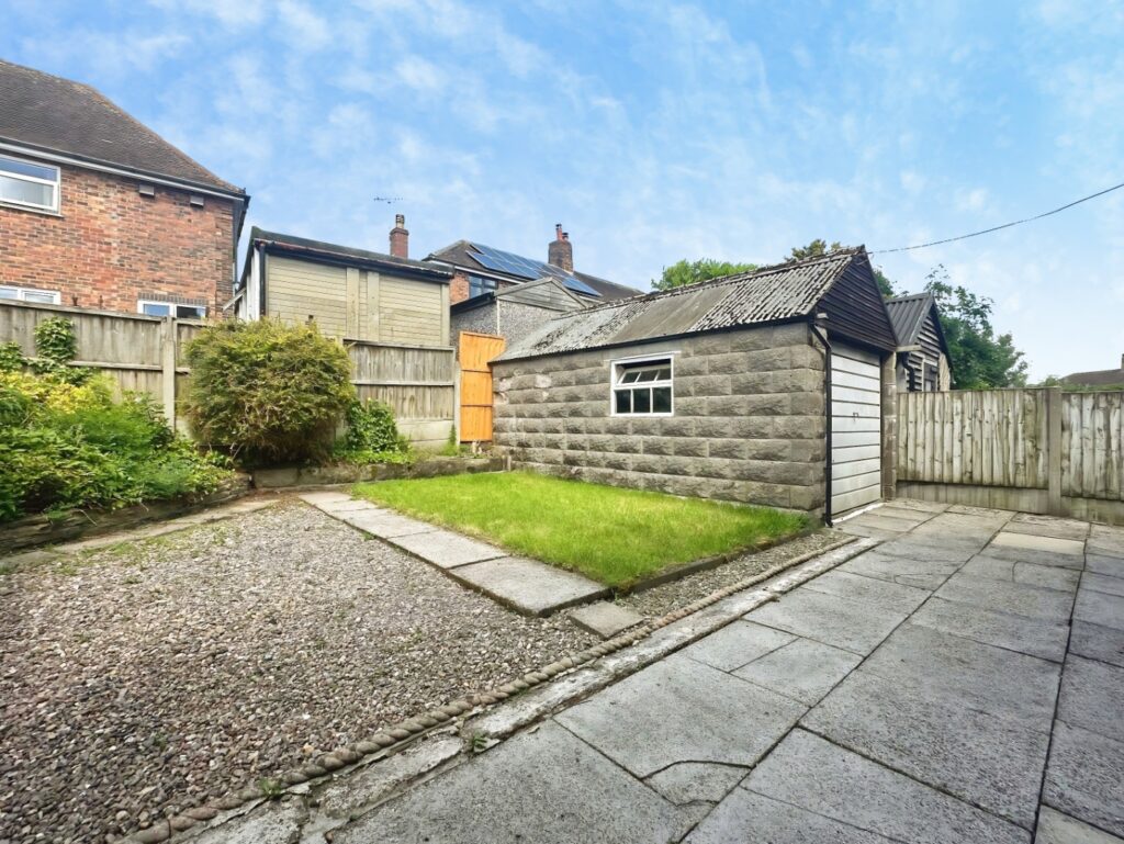 Nab Hill Avenue, Leek, Staffordshire, ST13 8EE