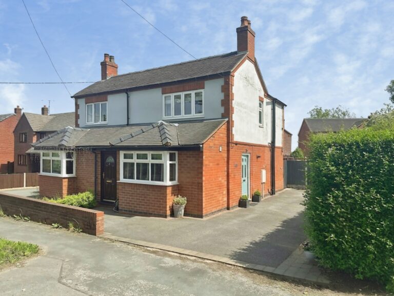 Cheadle Road, Cheddleton, Staffordshire, ST13 7BH