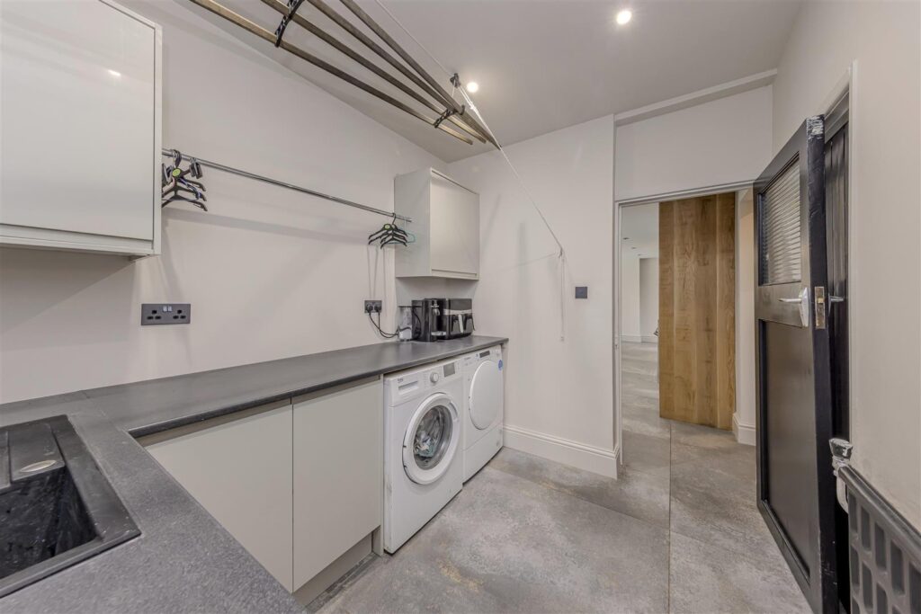 Marlborough Drive, Macclesfield, Cheshire, SK10 2JX