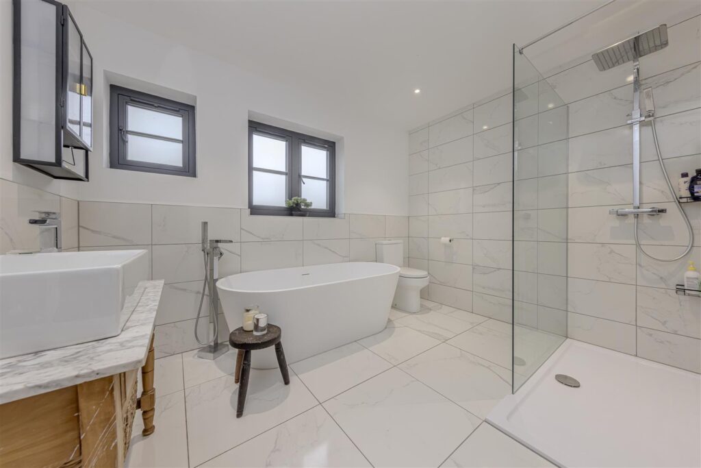 Marlborough Drive, Macclesfield, Cheshire, SK10 2JX