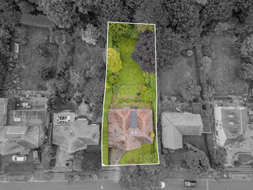 Marlborough Drive, Macclesfield, Cheshire, SK10 2JX