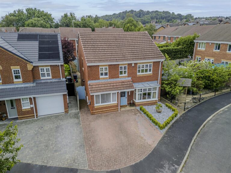 Balmoral Drive, Cheadle, Staffordshire, ST10 1WB