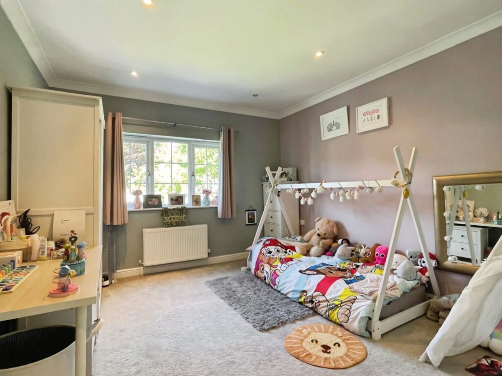 Leek Road, Endon, Staffordshire, ST9 9EF