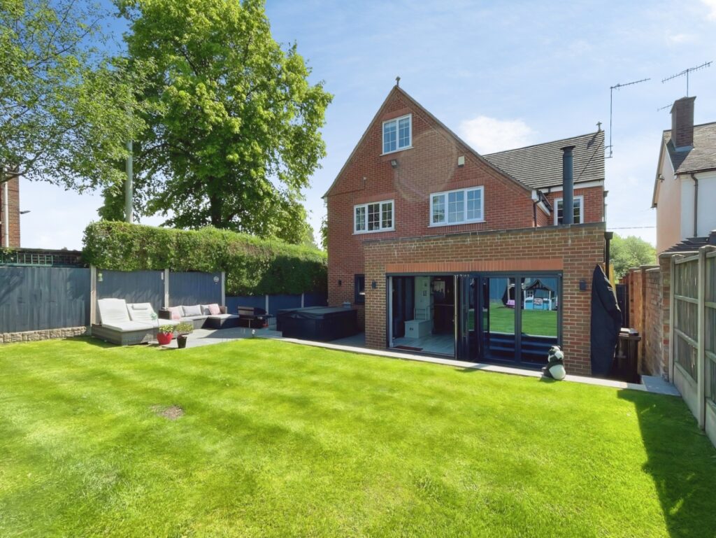 Leek Road, Endon, Staffordshire, ST9 9EF