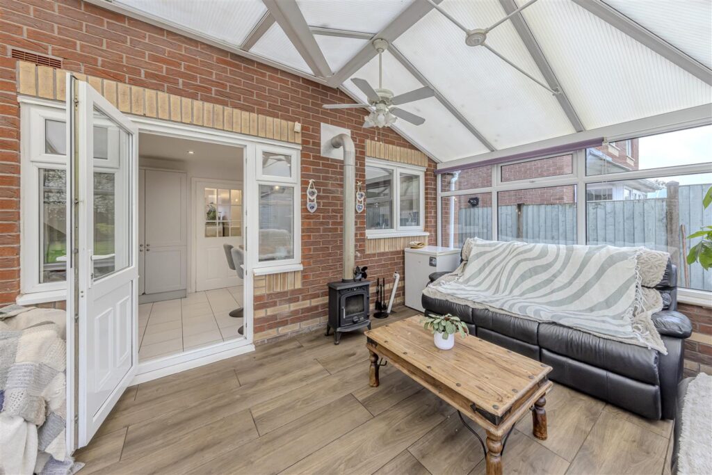 Balmoral Drive, Cheadle, Staffordshire, ST10 1WB