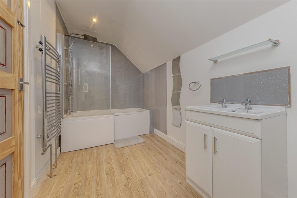 Woodland Avenue, Norton Green, ST6 8NE