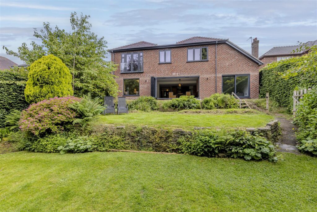 Marlborough Drive, Macclesfield, Cheshire, SK10 2JX