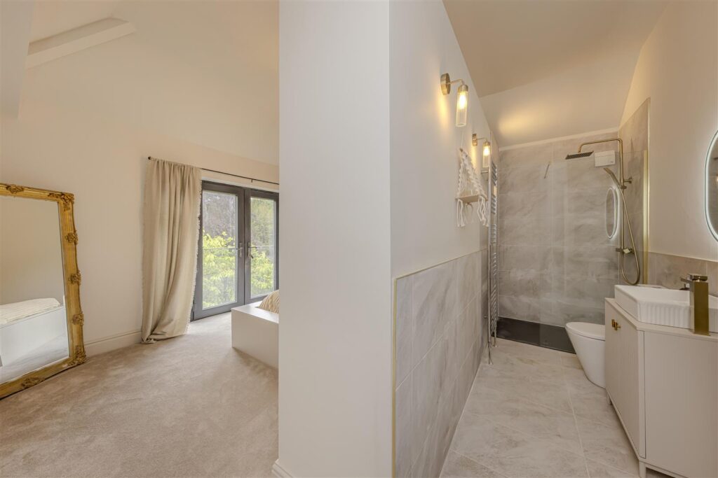 Marlborough Drive, Macclesfield, Cheshire, SK10 2JX