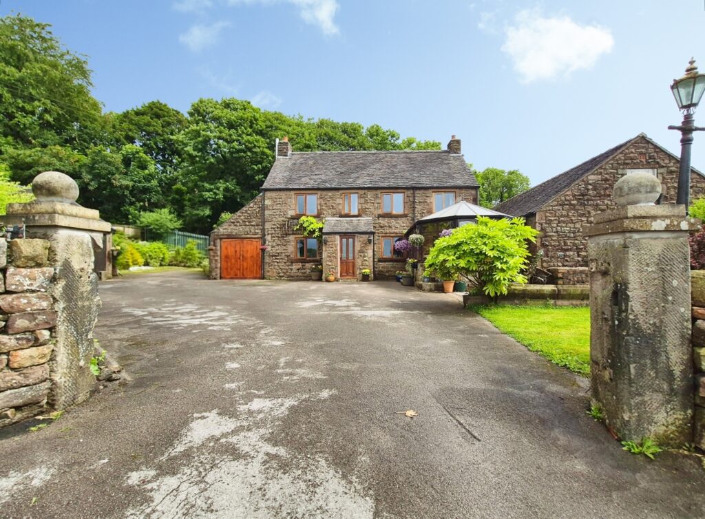 Upper Hulme, Nr Leek, Staffordshire, ST13 8TY