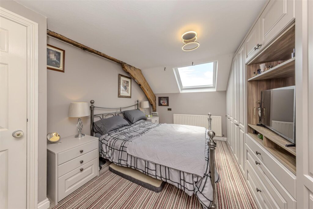Buxton Road, Upper Hulme, Staffordshire, ST13 8UH