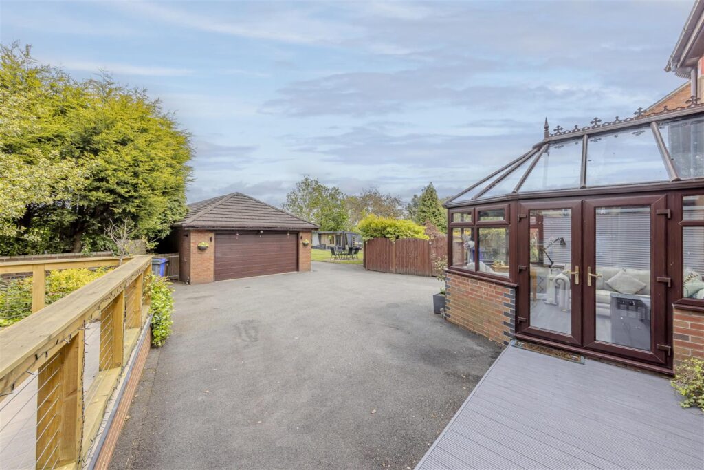 Woodland Avenue, Norton Green, ST6 8NE