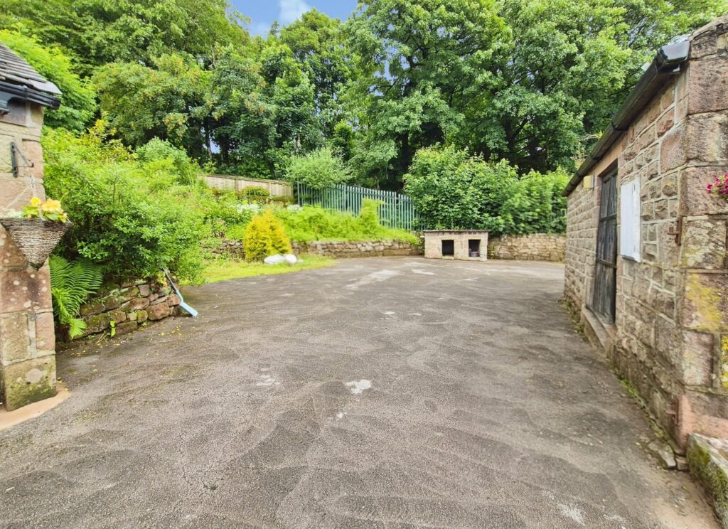 Upper Hulme, Nr Leek, Staffordshire, ST13 8TY
