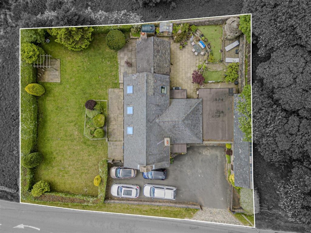 Buxton Road, Upper Hulme, Staffordshire, ST13 8UH