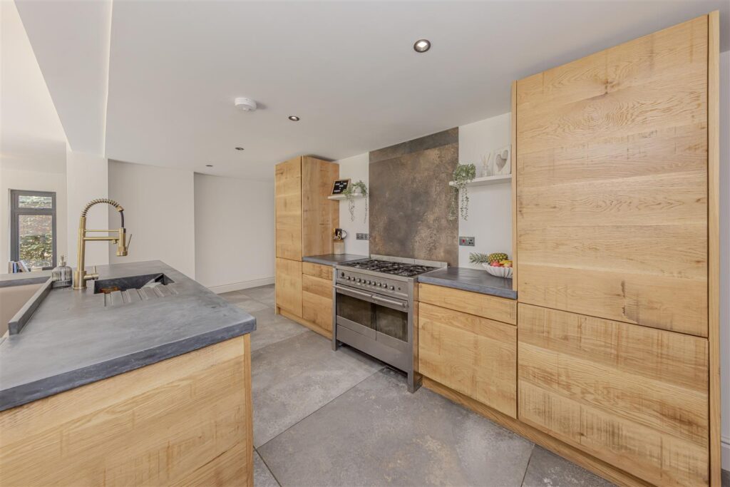 Marlborough Drive, Macclesfield, Cheshire, SK10 2JX