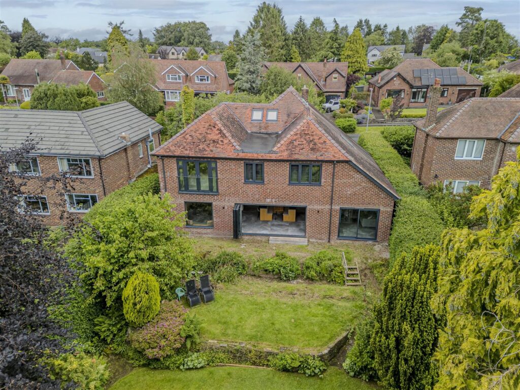 Marlborough Drive, Macclesfield, Cheshire, SK10 2JX