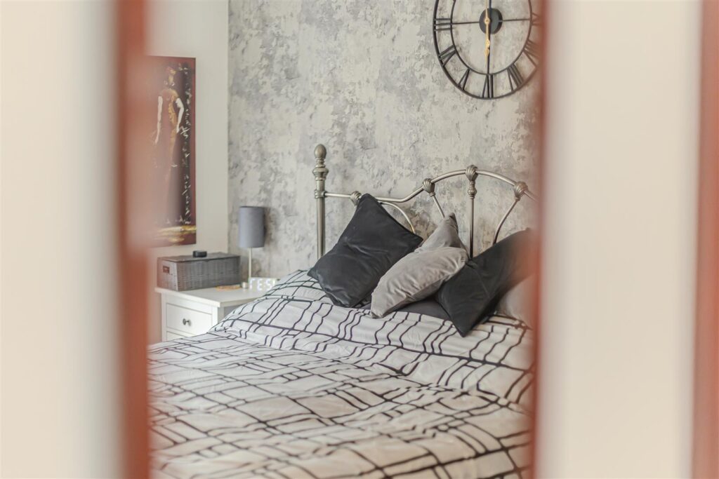 Woodland Avenue, Norton Green, ST6 8NE