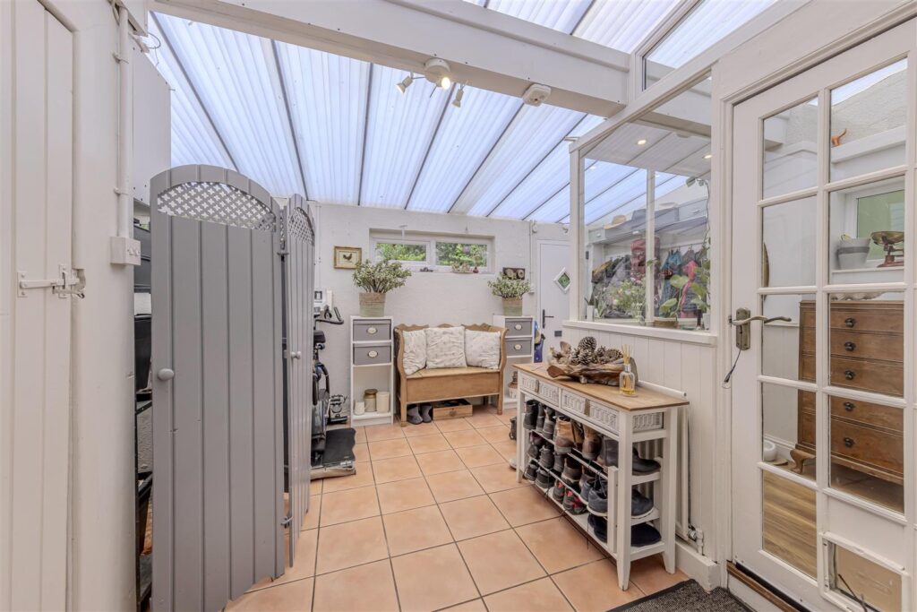 Park Lane, Cheddleton, Staffordshire, ST13 7JS