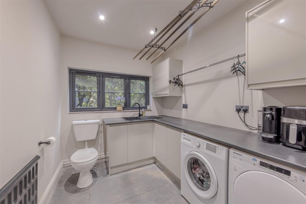 Marlborough Drive, Macclesfield, Cheshire, SK10 2JX