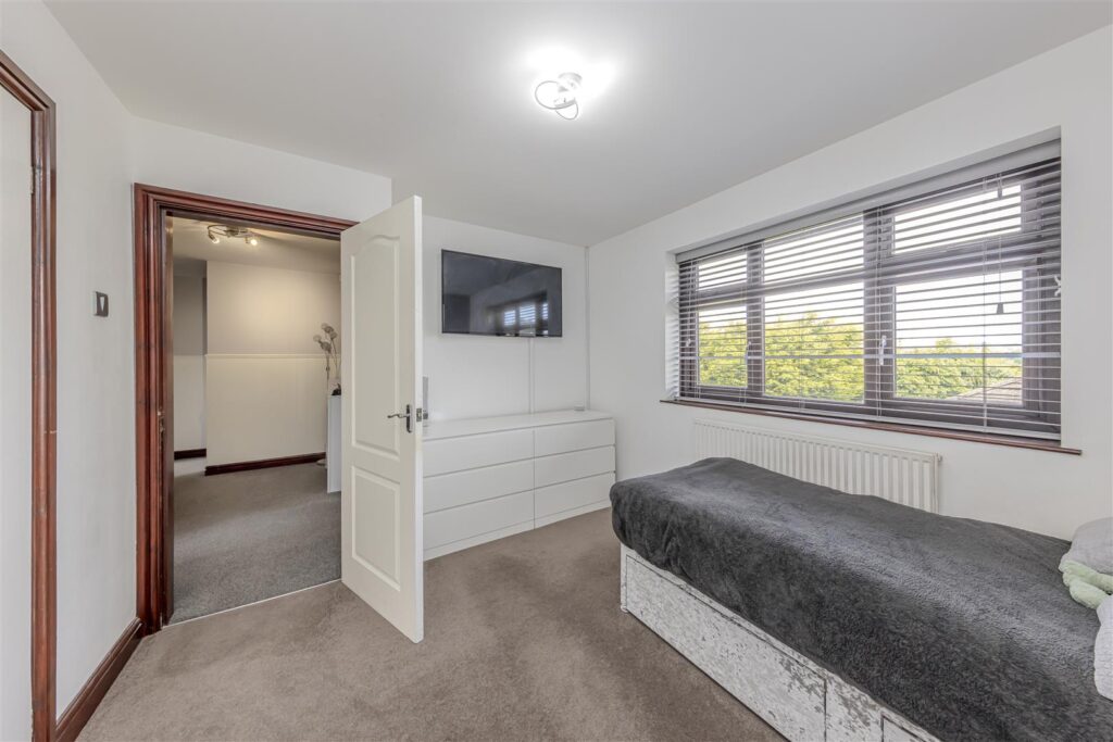 Woodland Avenue, Norton Green, ST6 8NE