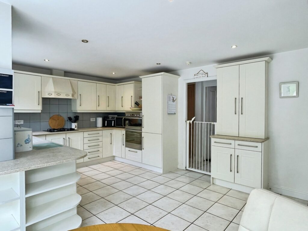 Cheddleton Park Avenue, Cheddleton, Staffordshire, ST13 7NS