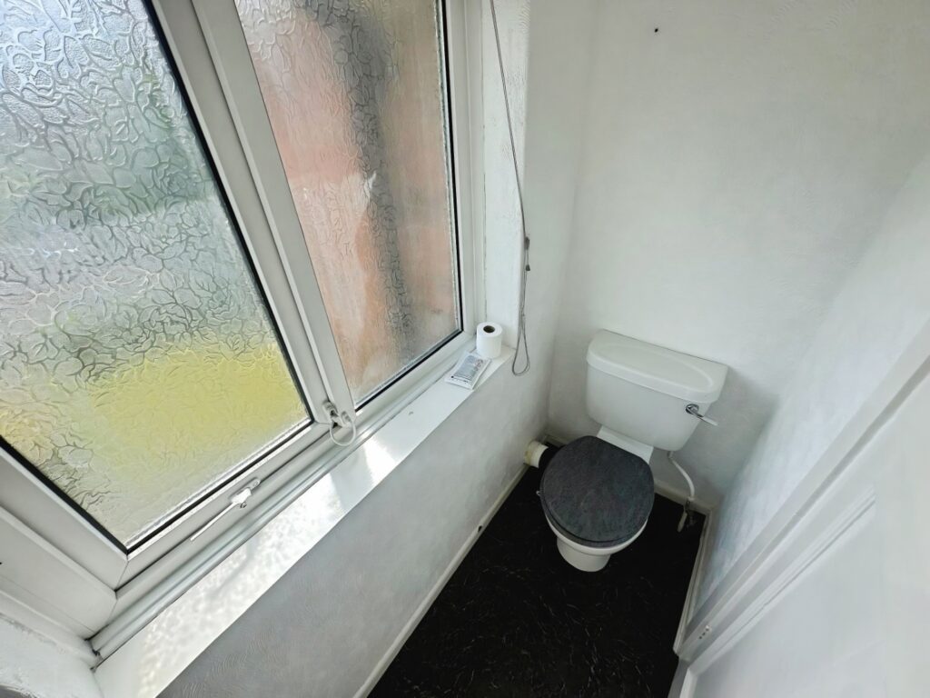 Nab Hill Avenue, Leek, Staffordshire, ST13 8EE