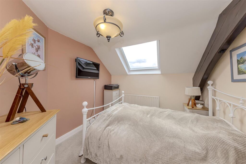 Buxton Road, Upper Hulme, Staffordshire, ST13 8UH